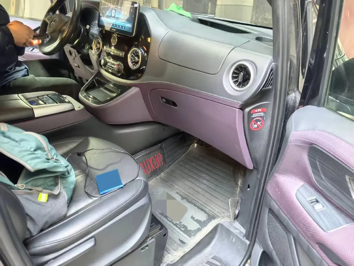 2023 Mercedes-Benz Vito 2.0T 211HP L4 9AT,autocango,china used car exporter,china ev exporter,chinese used car exporter,chinese used ev exporter