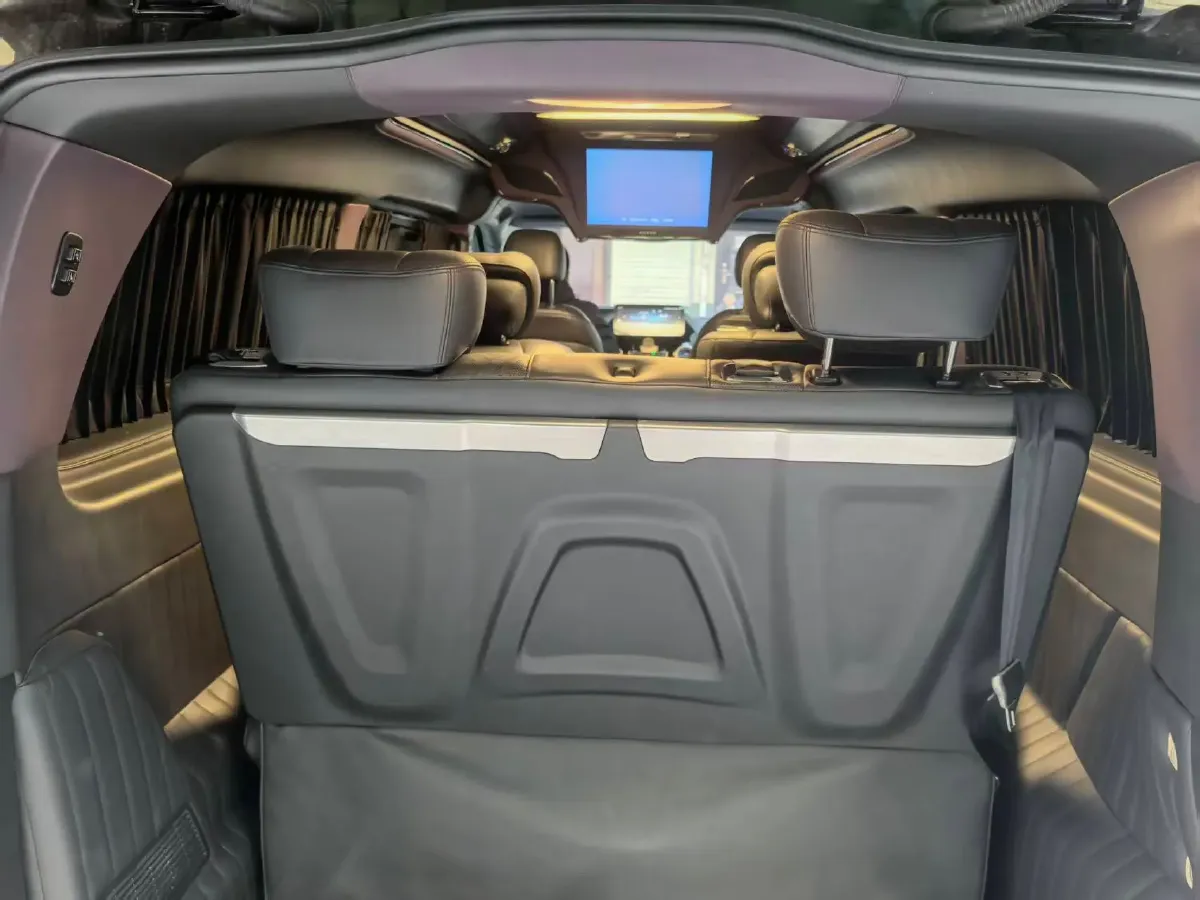 2023 Mercedes-Benz Vito 2.0T 211HP L4 9AT,autocango,china used car exporter,china ev exporter,chinese used car exporter,chinese used ev exporter