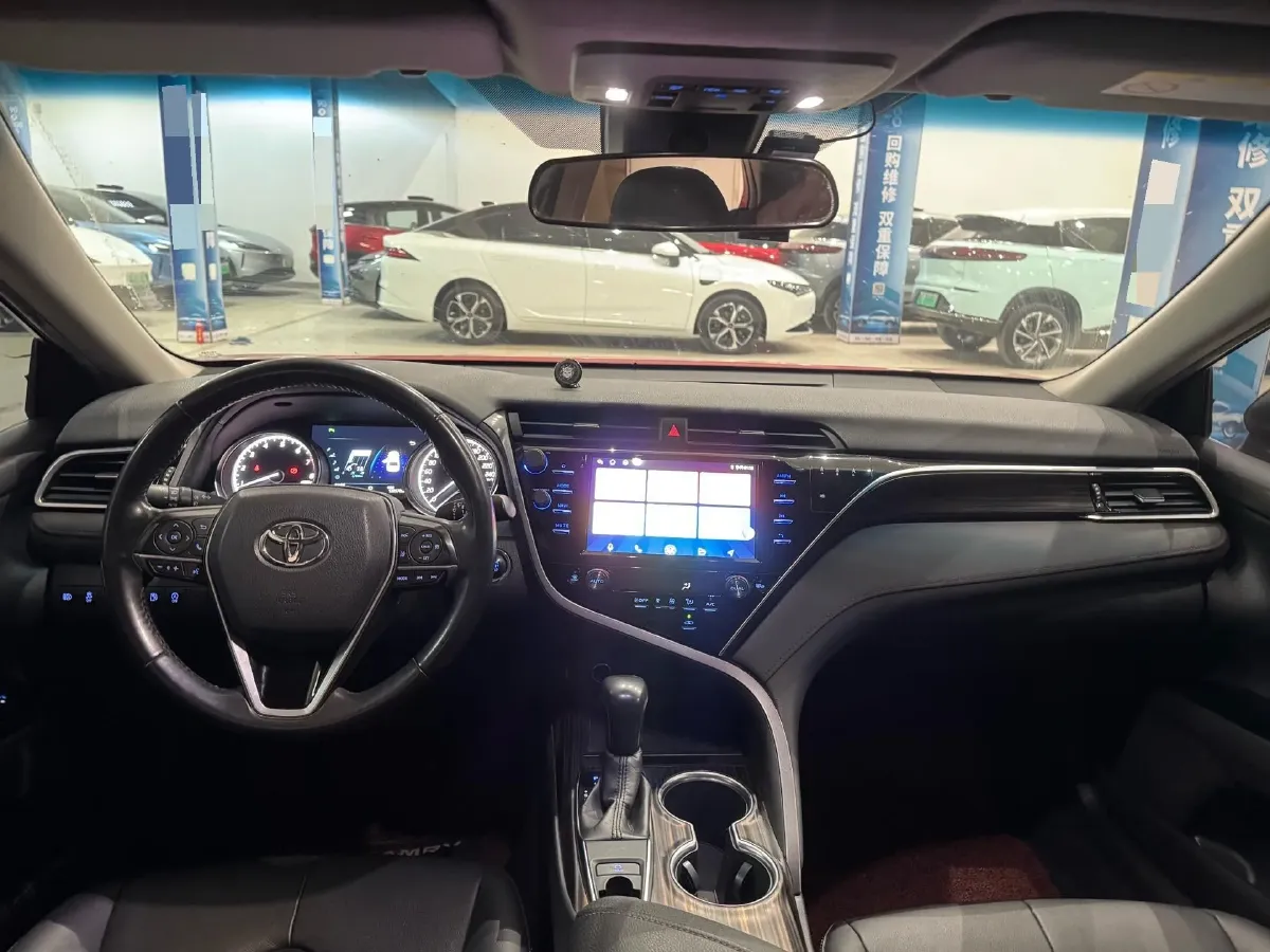 2018 Toyota Camry 2.0L 169HP L4 6AT,autocango,china used car exporter,china ev exporter,chinese used car exporter,chinese used ev exporter
