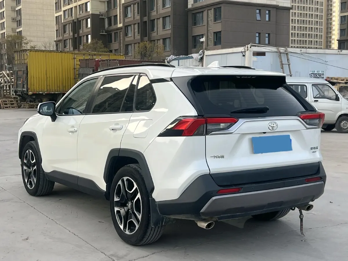 2021 Toyota RAV4 2.0L 171HP L4 CVT,autocango,china used car exporter,china ev exporter,chinese used car exporter,chinese used ev exporter