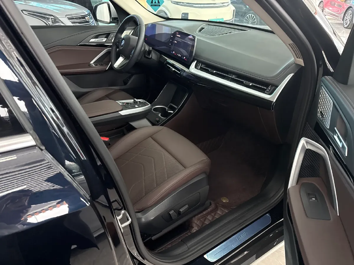 2023 BMW X1 2.0T 204HP L4 7DCT,autocango,china used car exporter,china ev exporter,chinese used car exporter,chinese used ev exporter