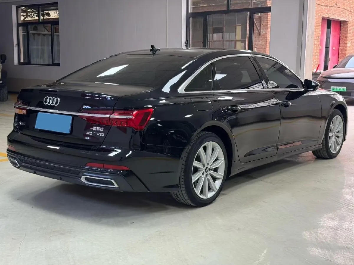 2022 Audi A6L 2.0T 224HP L4 7DCT,autocango,china used car exporter,china ev exporter,chinese used car exporter,chinese used ev exporter