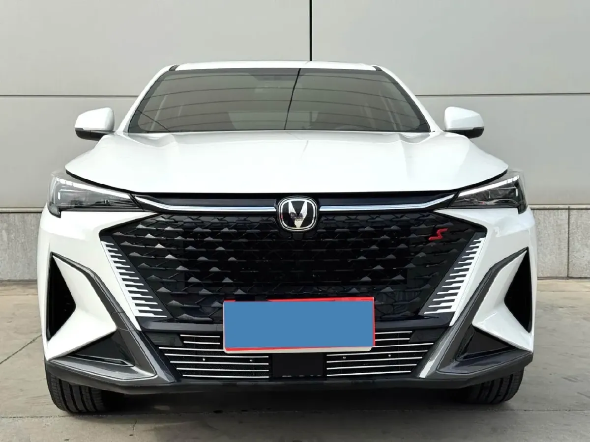 2025 ChangAn X5 PLUS 1.5T 188HP L4 7DCT,autocango,china used car exporter,china ev exporter,chinese used car exporter,chinese used ev exporter
