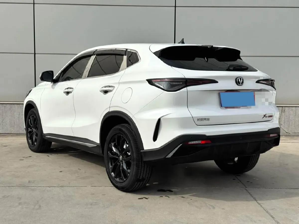 2025 ChangAn X5 PLUS 1.5T 188HP L4 7DCT,autocango,china used car exporter,china ev exporter,chinese used car exporter,chinese used ev exporter