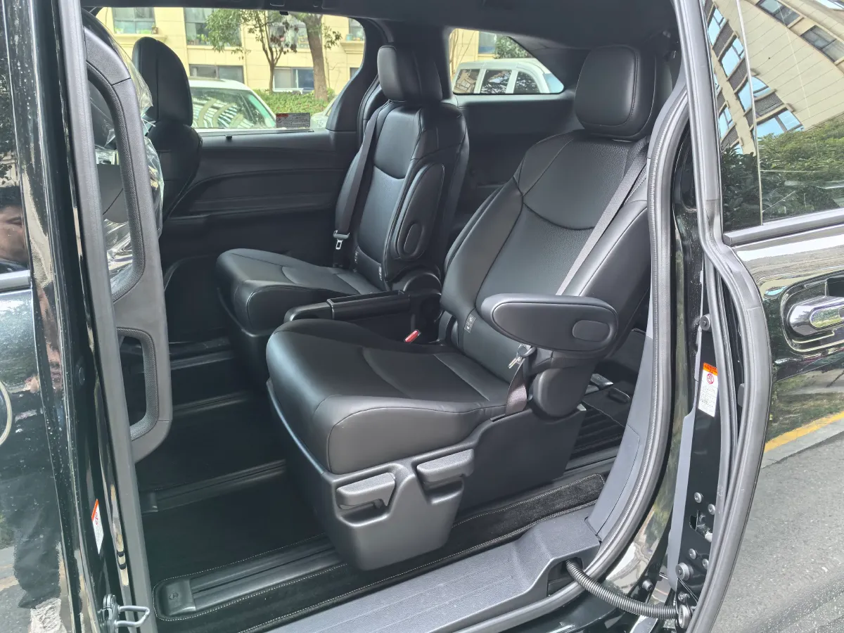 2026 Toyota Granvia 2.5L 189HP L4 E-CVT Hybrid,autocango,china used car exporter,china ev exporter,chinese used car exporter,chinese used ev exporter