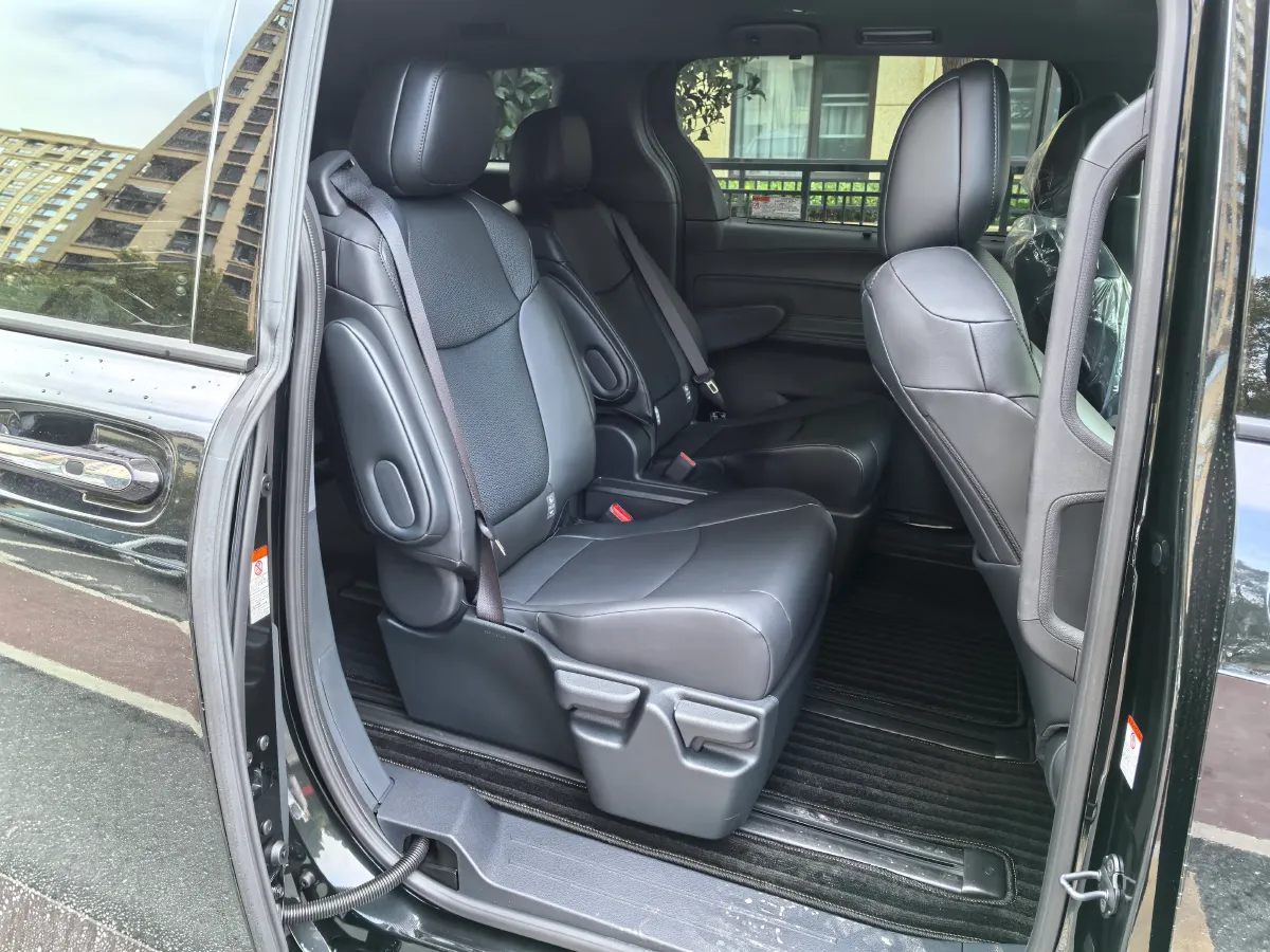 2026 Toyota Granvia 2.5L 189HP L4 E-CVT Hybrid,autocango,china used car exporter,china ev exporter,chinese used car exporter,chinese used ev exporter