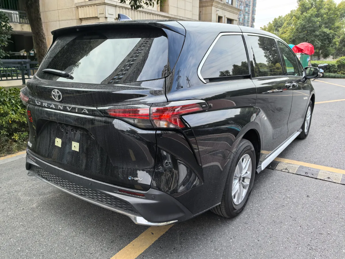 2026 Toyota Granvia 2.5L 189HP L4 E-CVT Hybrid,autocango,china used car exporter,china ev exporter,chinese used car exporter,chinese used ev exporter