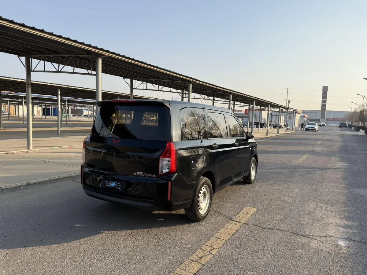 2020 WuLing HongGuang Plus 1.5T 147HP L4 6MT,autocango,china used car exporter,china ev exporter,chinese used car exporter,chinese used ev exporter