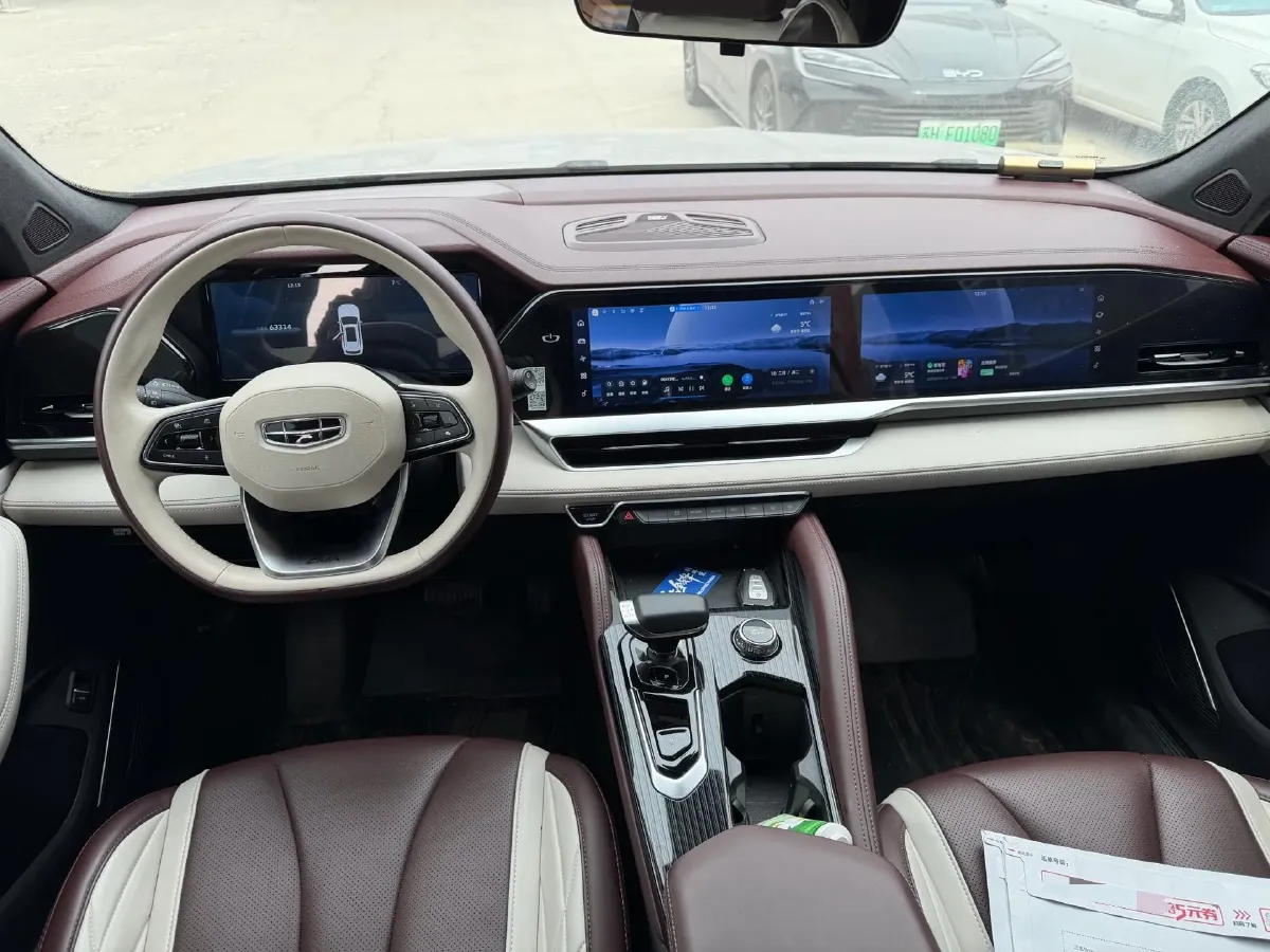 2021 Geely Monjaro 2.0T 218HP L4 7DCT,autocango,china used car exporter,china ev exporter,chinese used car exporter,chinese used ev exporter