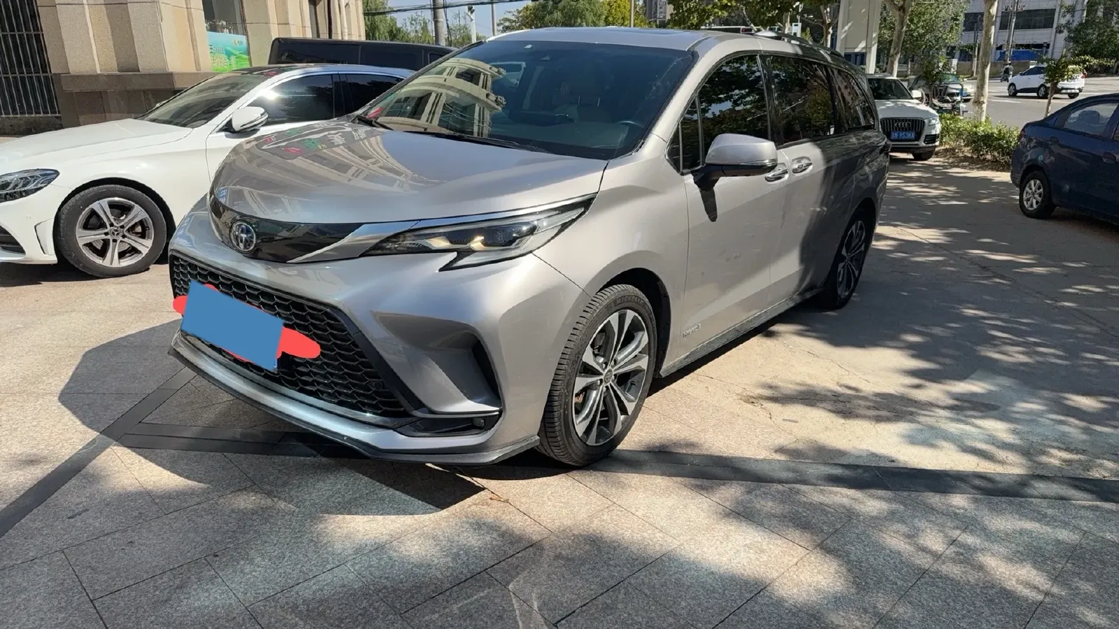 2022 Toyota Granvia 2.5L 192HP L4 E-CVT Hybrid,autocango,china used car exporter,china ev exporter,chinese used car exporter,chinese used ev exporter