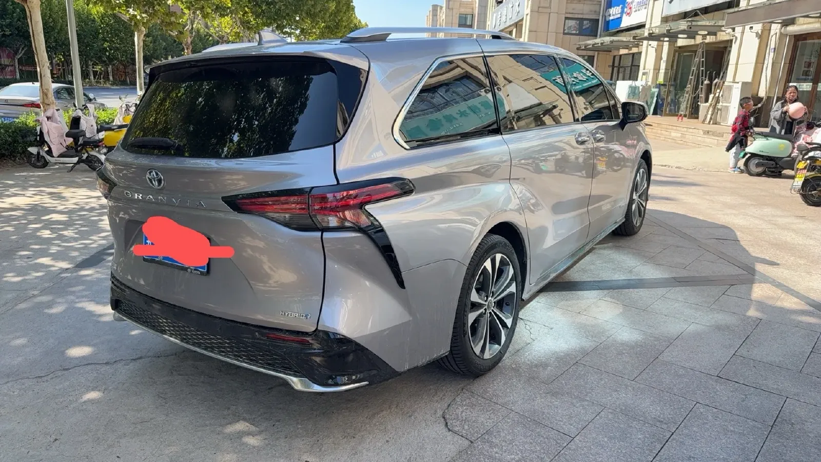 2022 Toyota Granvia 2.5L 192HP L4 E-CVT Hybrid,autocango,china used car exporter,china ev exporter,chinese used car exporter,chinese used ev exporter