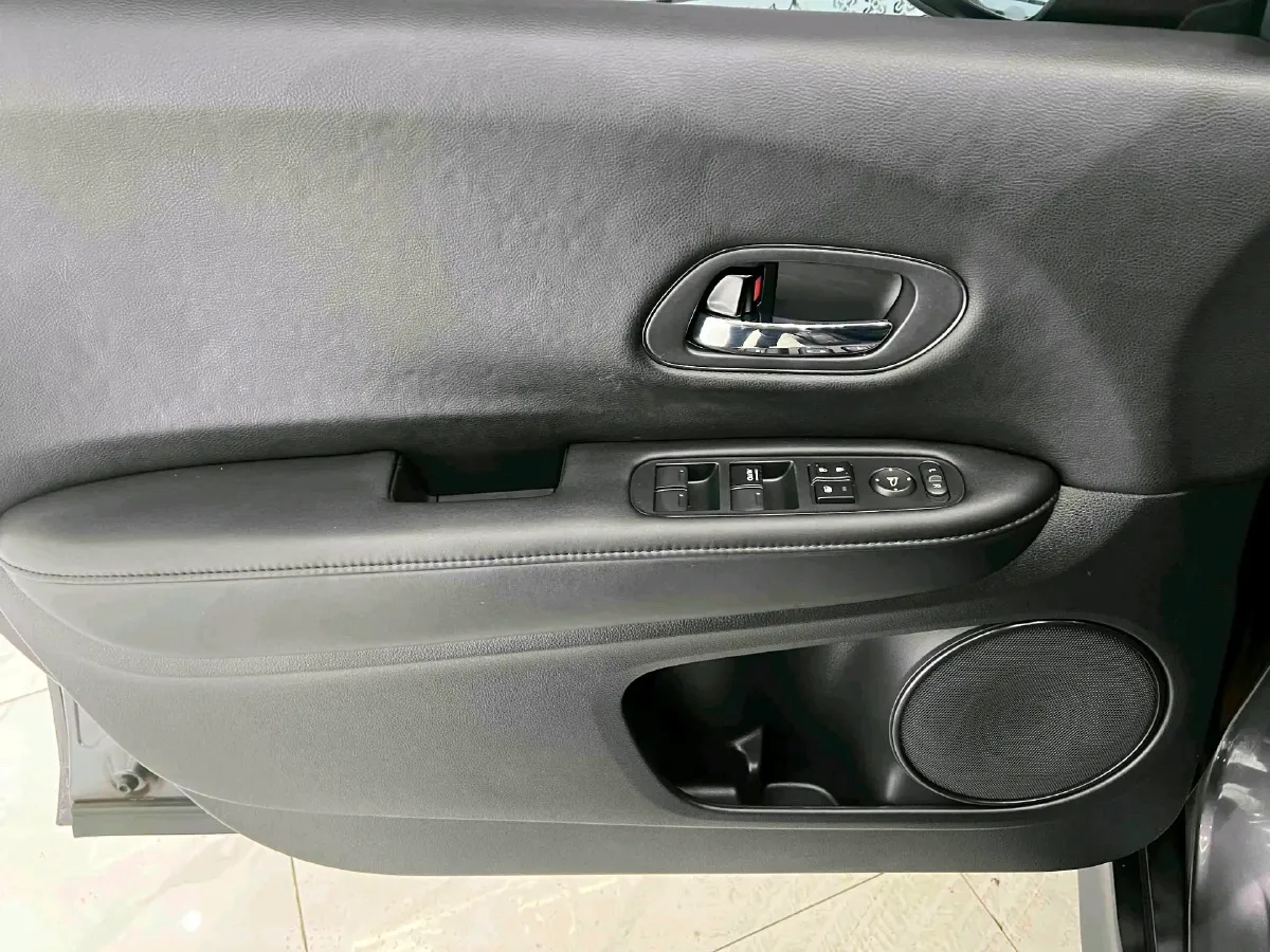 2022 Honda Vezel 1.5L 131HP L4 CVT,autocango,china used car exporter,china ev exporter,chinese used car exporter,chinese used ev exporter