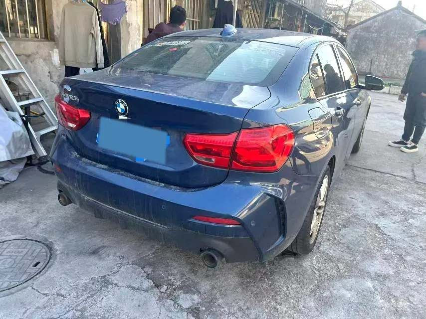2021 BMW 1 Series 1.5T 140HP L3 7DCT,autocango,china used car exporter,china ev exporter,chinese used car exporter,chinese used ev exporter