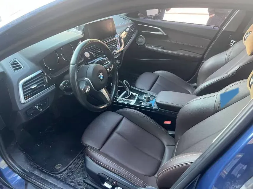 2021 BMW 1 Series 1.5T 140HP L3 7DCT,autocango,china used car exporter,china ev exporter,chinese used car exporter,chinese used ev exporter