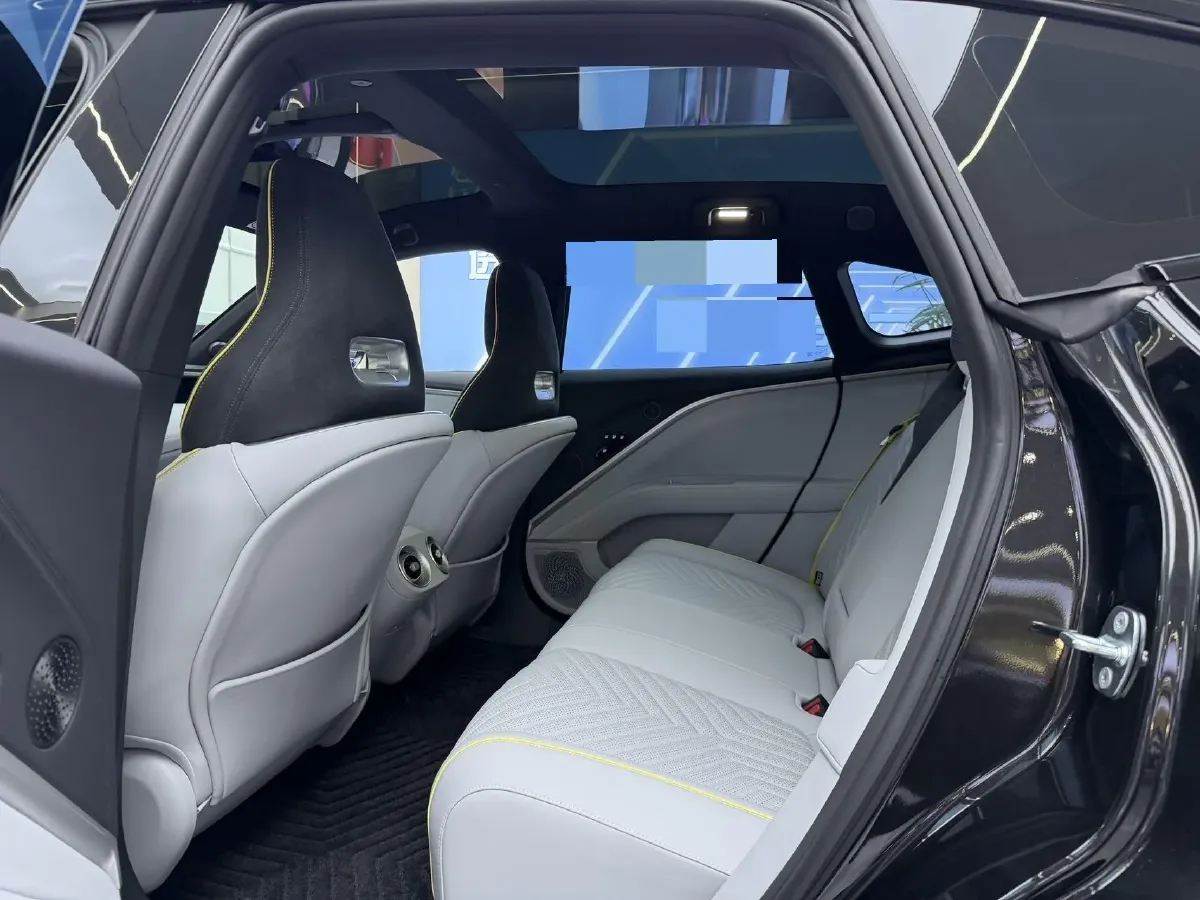 2025 Avatr 11 1.5T 156HP L4 REEV 39.05KWH,autocango,china used car exporter,china ev exporter,chinese used car exporter,chinese used ev exporter