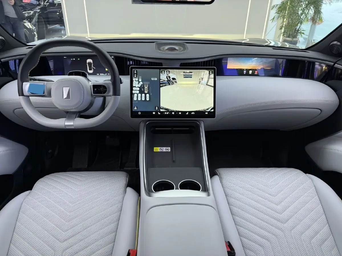 2025 Avatr 11 1.5T 156HP L4 REEV 39.05KWH,autocango,china used car exporter,china ev exporter,chinese used car exporter,chinese used ev exporter