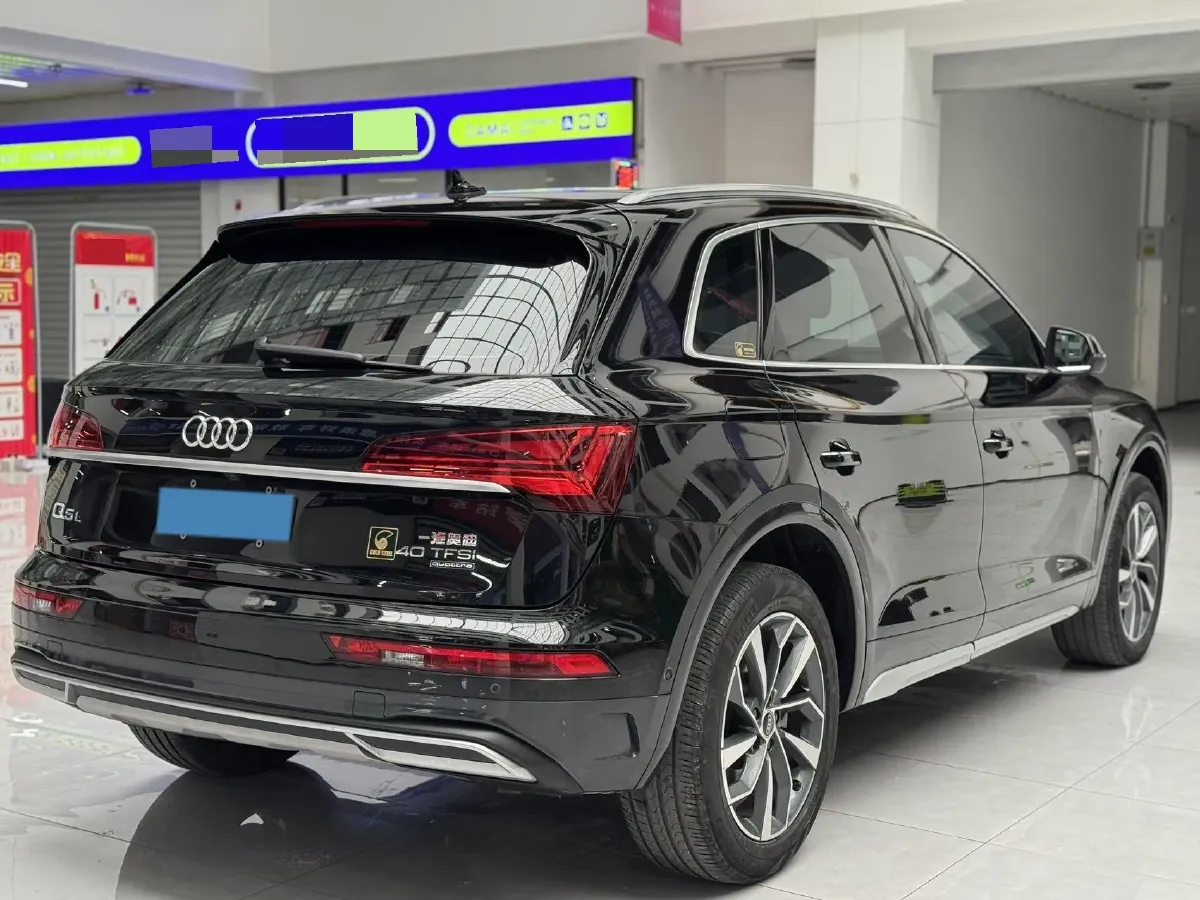 2022 Audi Q5L 2.0T 190HP L4 7DCT,autocango,china used car exporter,china ev exporter,chinese used car exporter,chinese used ev exporter