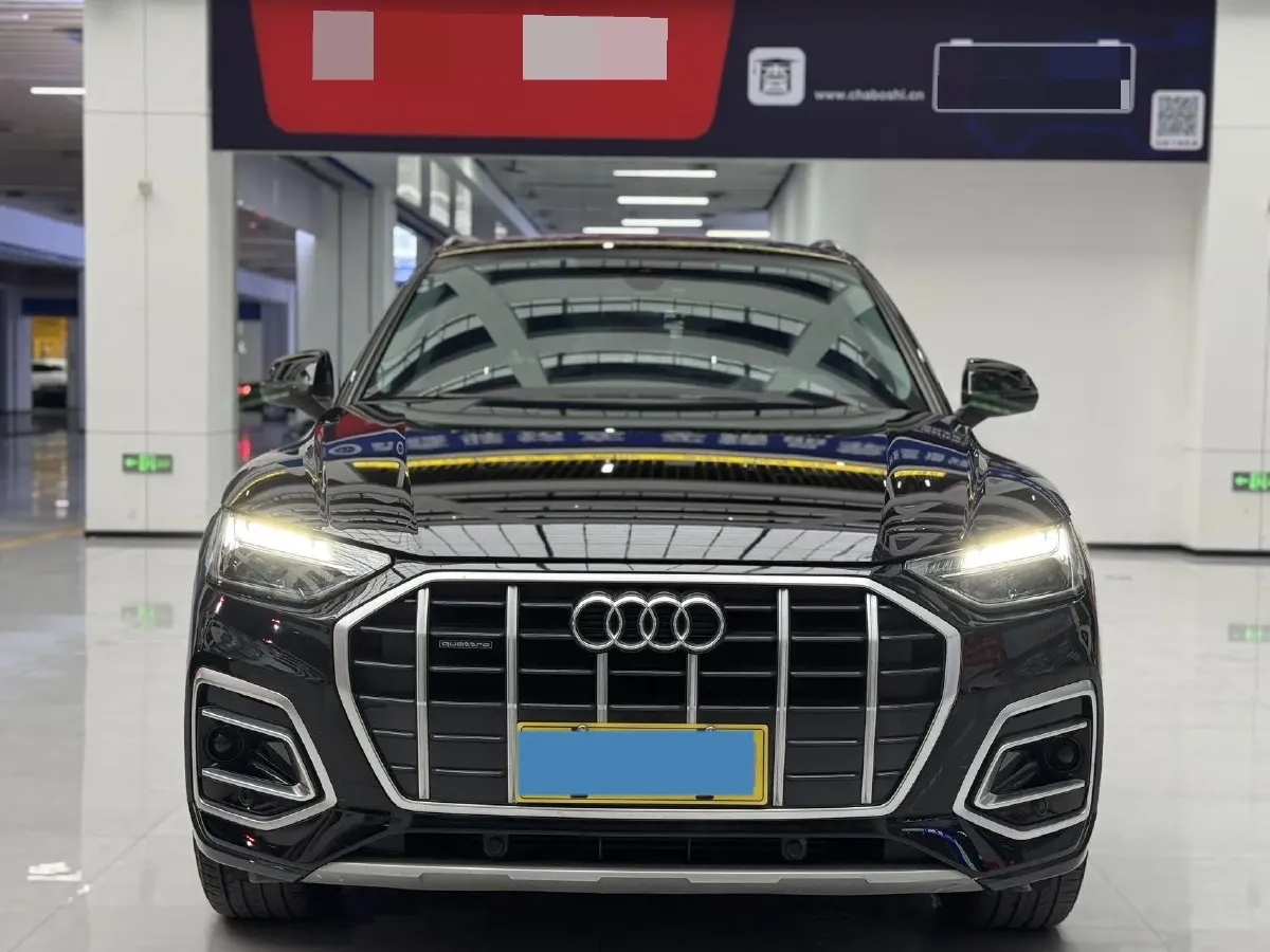 2022 Audi Q5L 2.0T 190HP L4 7DCT,autocango,china used car exporter,china ev exporter,chinese used car exporter,chinese used ev exporter