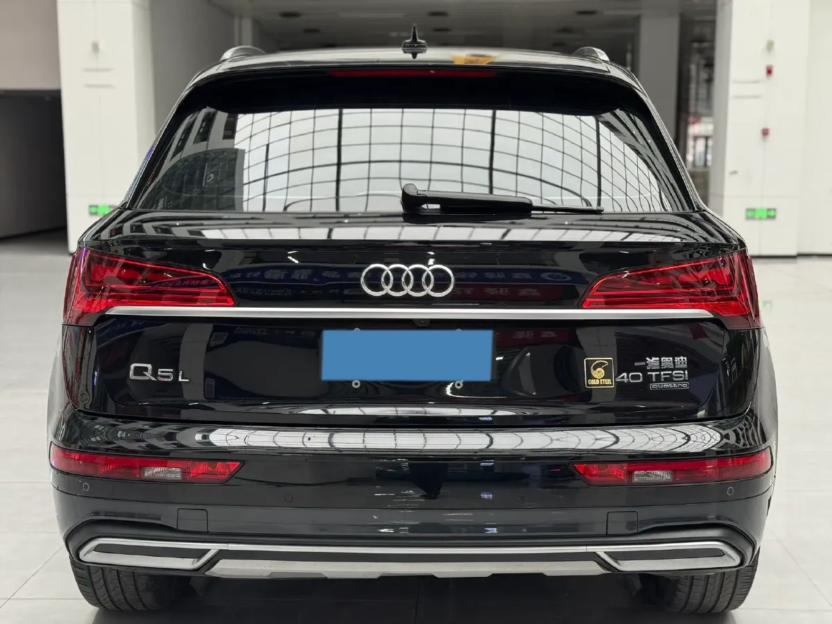 2022 Audi Q5L 2.0T 190HP L4 7DCT,autocango,china used car exporter,china ev exporter,chinese used car exporter,chinese used ev exporter
