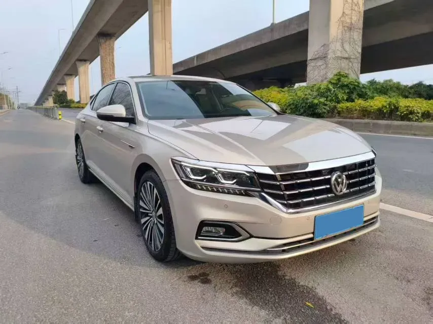 2019 Volvo V40 1.5T 152HP L4 6AT,autocango,china used car exporter,china ev exporter,chinese used car exporter,chinese used ev exporter