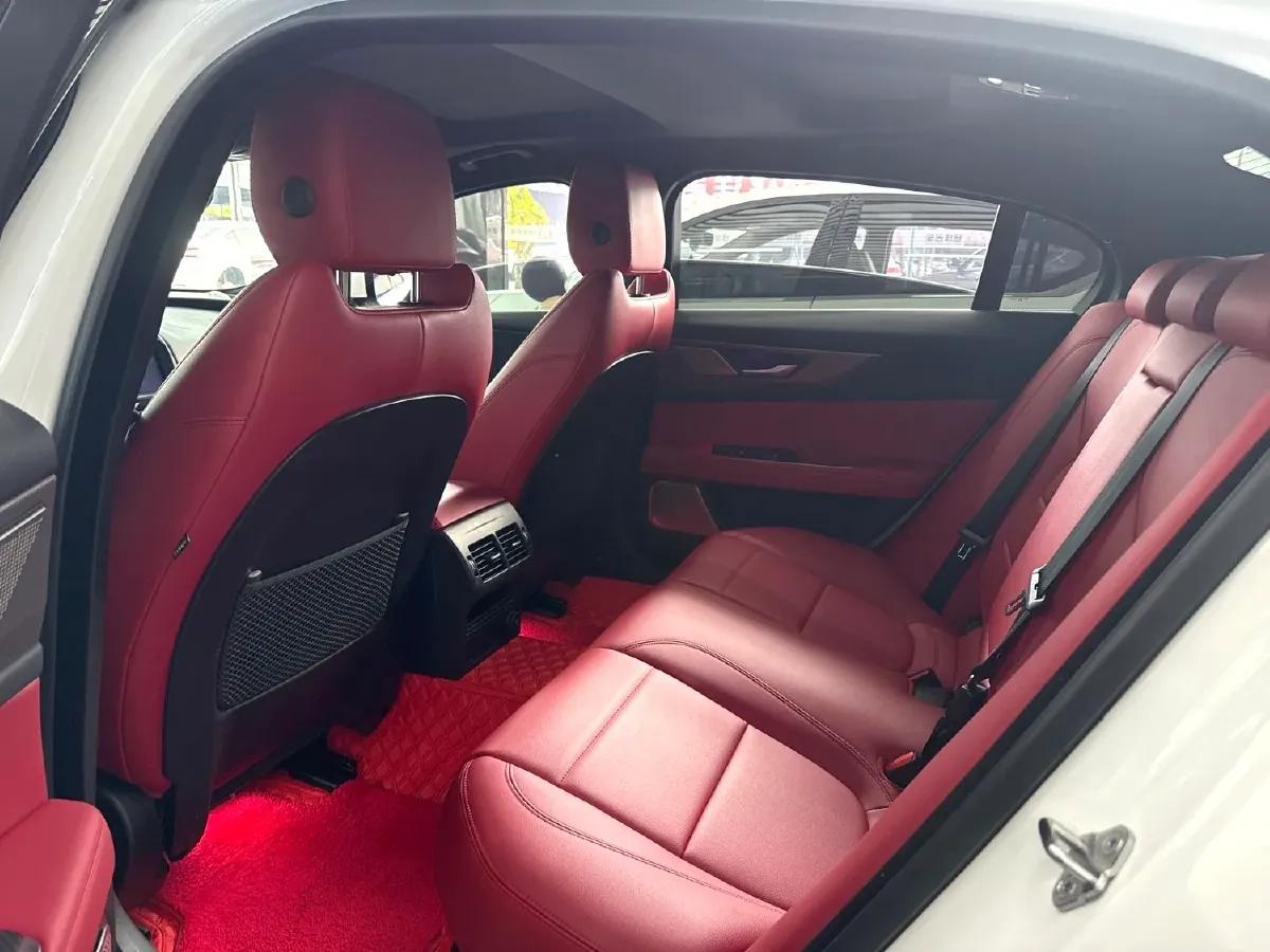 2021 Jaguar XEL 2.0T 200HP L4 8AT,autocango,china used car exporter,china ev exporter,chinese used car exporter,chinese used ev exporter