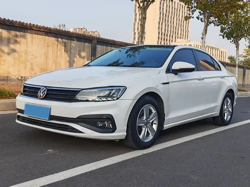 2019 Volkswagen T-Cross 1.4T 150HP L4 7DCT