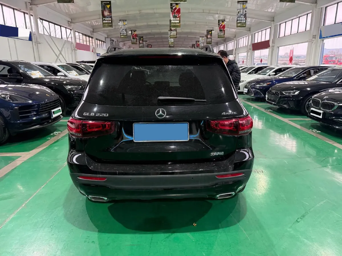 2022 Mercedes-Benz GLB Class 2.0T 190HP L4 8DCT,autocango,china used car exporter,china ev exporter,chinese used car exporter,chinese used ev exporter