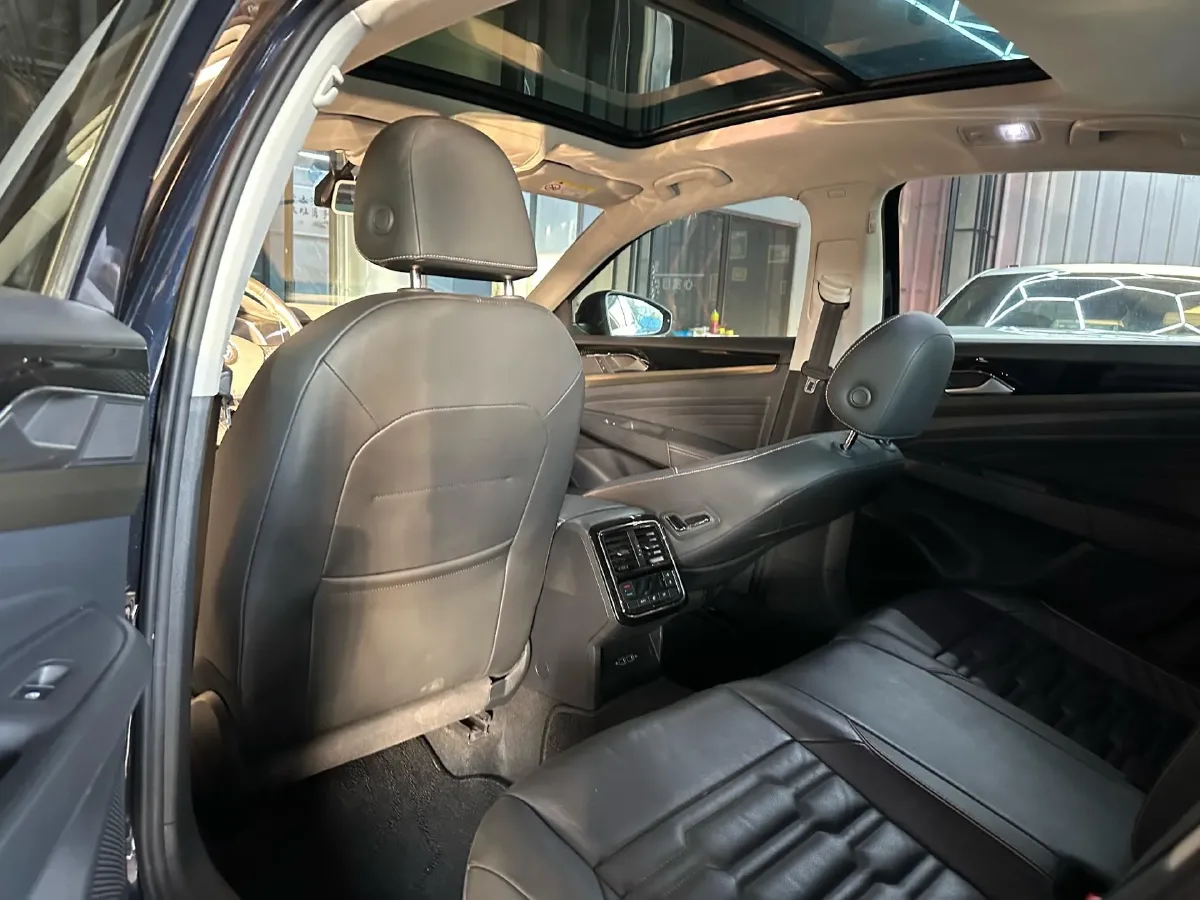 2019 Volkswagen Passat 2.0T 186HP L4 7DCT,autocango,china used car exporter,china ev exporter,chinese used car exporter,chinese used ev exporter