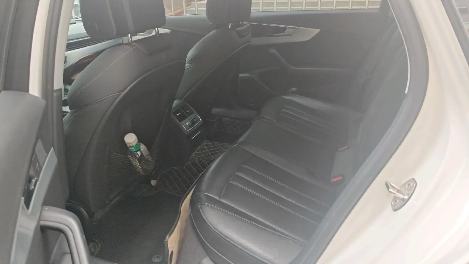 2021 Audi A4L 2.0T 190HP L4 7DCT,autocango,china used car exporter,china ev exporter,chinese used car exporter,chinese used ev exporter