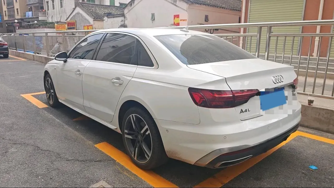 2021 Audi A4L 2.0T 190HP L4 7DCT,autocango,china used car exporter,china ev exporter,chinese used car exporter,chinese used ev exporter
