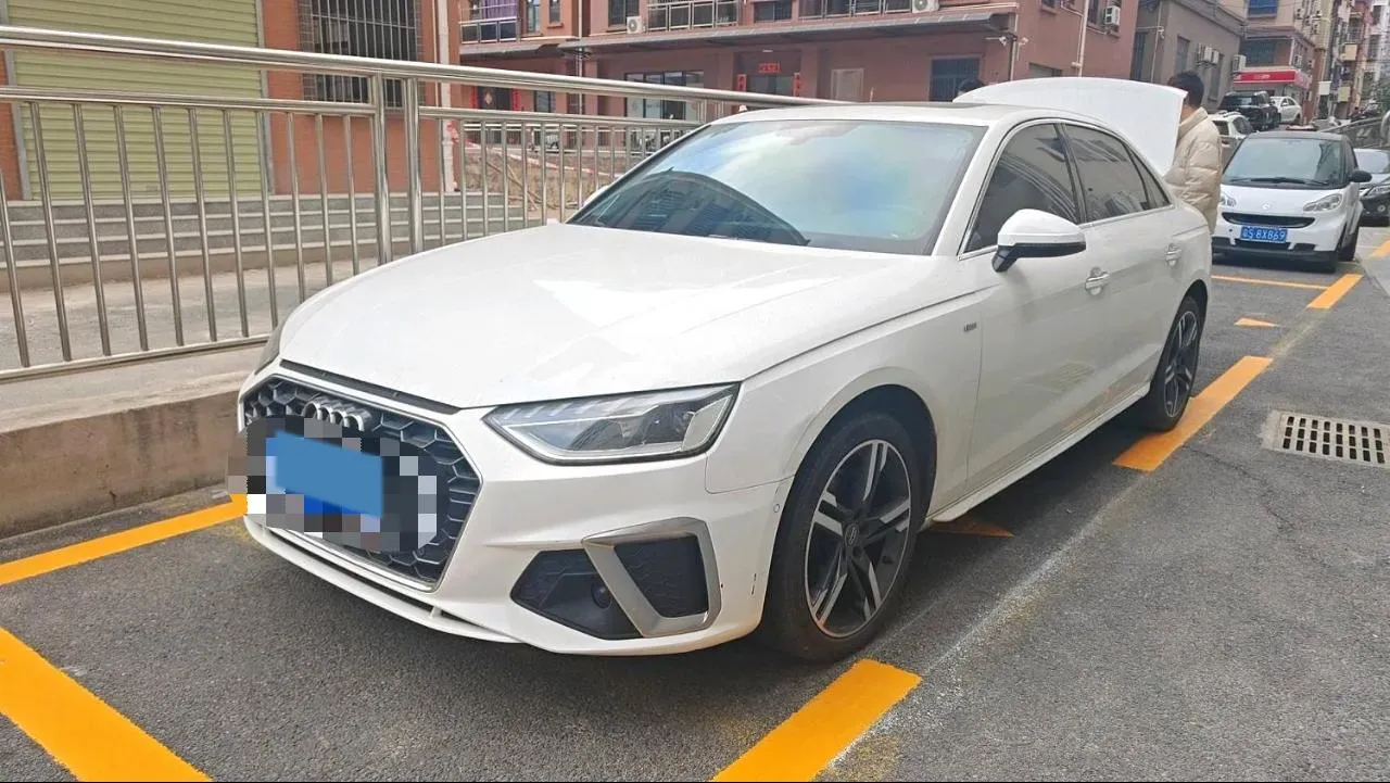 2021 Audi A4L 2.0T 190HP L4 7DCT,autocango,china used car exporter,china ev exporter,chinese used car exporter,chinese used ev exporter