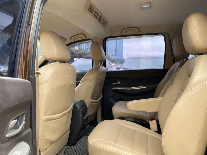 2018 WuLing HongGuang 1.5L 105HP L4 5MT,autocango,china used car exporter,china ev exporter,chinese used car exporter,chinese used ev exporter