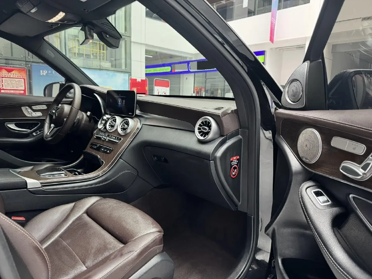 2021 Mercedes-Benz GLC Class 2.0T 197HP L4 9AT,autocango,china used car exporter,china ev exporter,chinese used car exporter,chinese used ev exporter