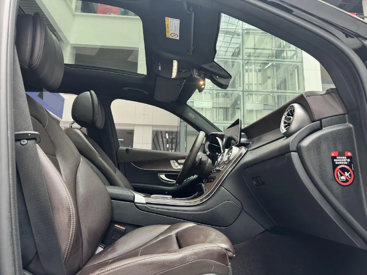 2021 Mercedes-Benz GLC Class 2.0T 197HP L4 9AT,autocango,china used car exporter,china ev exporter,chinese used car exporter,chinese used ev exporter