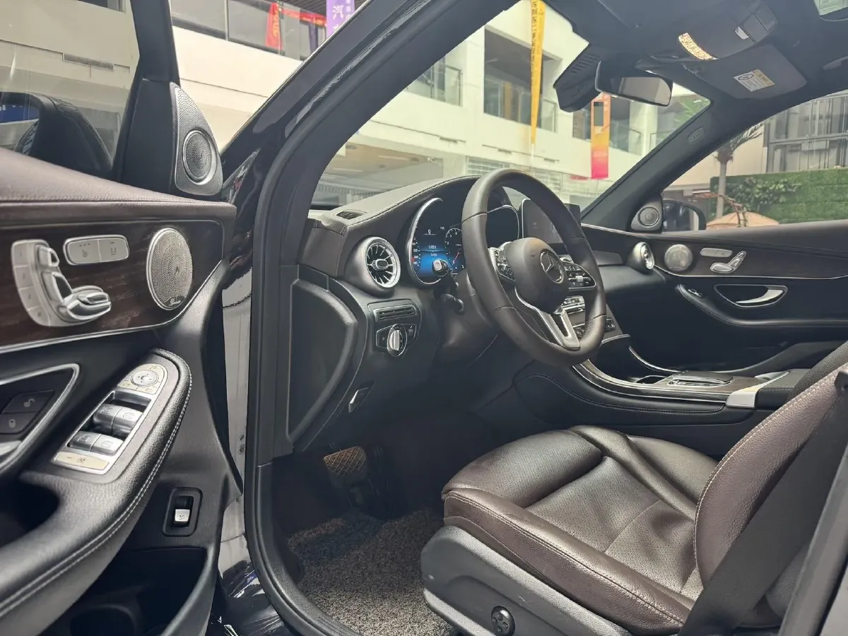 2021 Mercedes-Benz GLC Class 2.0T 197HP L4 9AT,autocango,china used car exporter,china ev exporter,chinese used car exporter,chinese used ev exporter