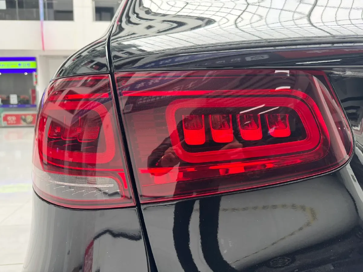 2021 Mercedes-Benz GLC Class 2.0T 197HP L4 9AT,autocango,china used car exporter,china ev exporter,chinese used car exporter,chinese used ev exporter