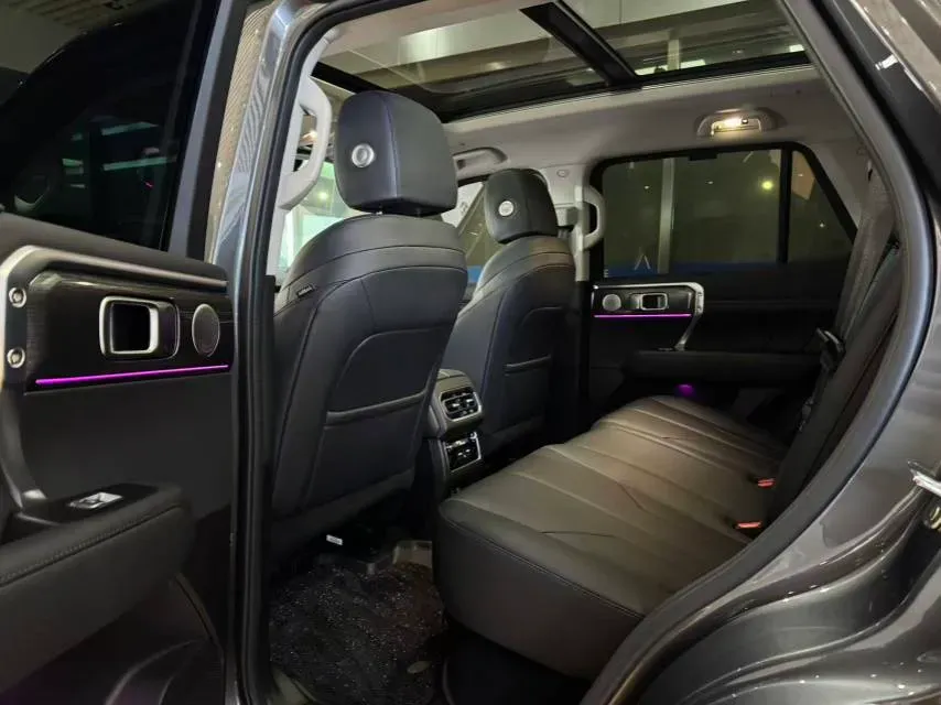 2024 Tank 400 2.0T 252HP L4 9AT PHEV 36.7/37.1KWH,autocango,china used car exporter,china ev exporter,chinese used car exporter,chinese used ev exporter