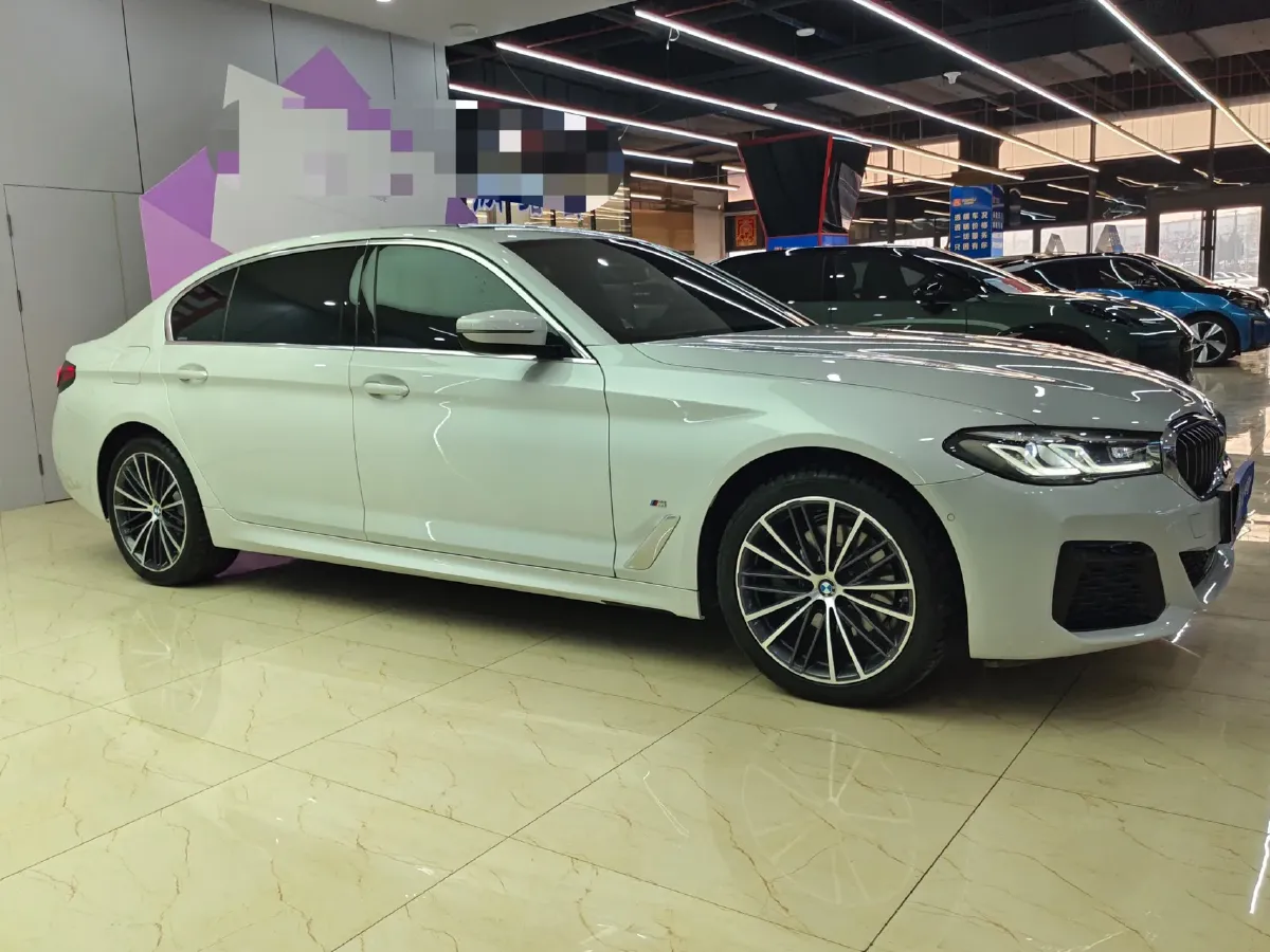 2021 BMW 5 Series 2.0T 184HP L4 8AT,autocango,china used car exporter,china ev exporter,chinese used car exporter,chinese used ev exporter