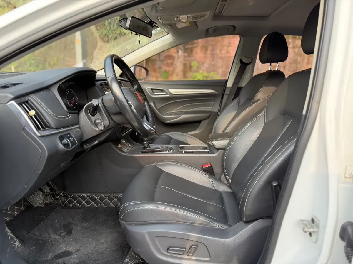 2017 Roewe i6 1.5T 169HP L4 7DCT,autocango,china used car exporter,china ev exporter,chinese used car exporter,chinese used ev exporter