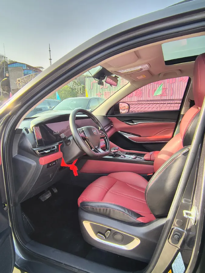 2020 ChangAn CS75 Plus 2.0T 233HP L4 8AT,autocango,china used car exporter,china ev exporter,chinese used car exporter,chinese used ev exporter