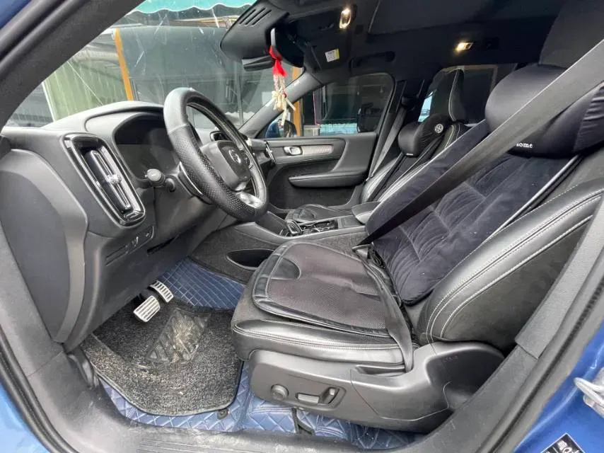 2020 Volvo XC40 2.0T 190HP L4 8AT,autocango,china used car exporter,china ev exporter,chinese used car exporter,chinese used ev exporter