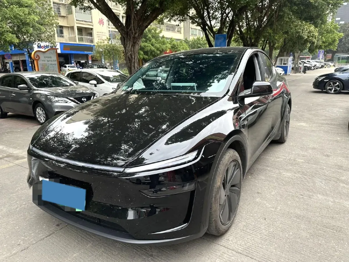 2025 Tesla Model Y BEV 62.5KWH,autocango,china used car exporter,china ev exporter,chinese used car exporter,chinese used ev exporter