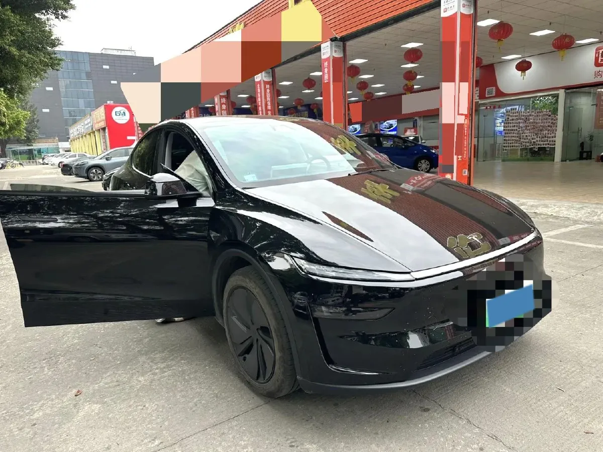 2025 Tesla Model Y BEV 62.5KWH,autocango,china used car exporter,china ev exporter,chinese used car exporter,chinese used ev exporter