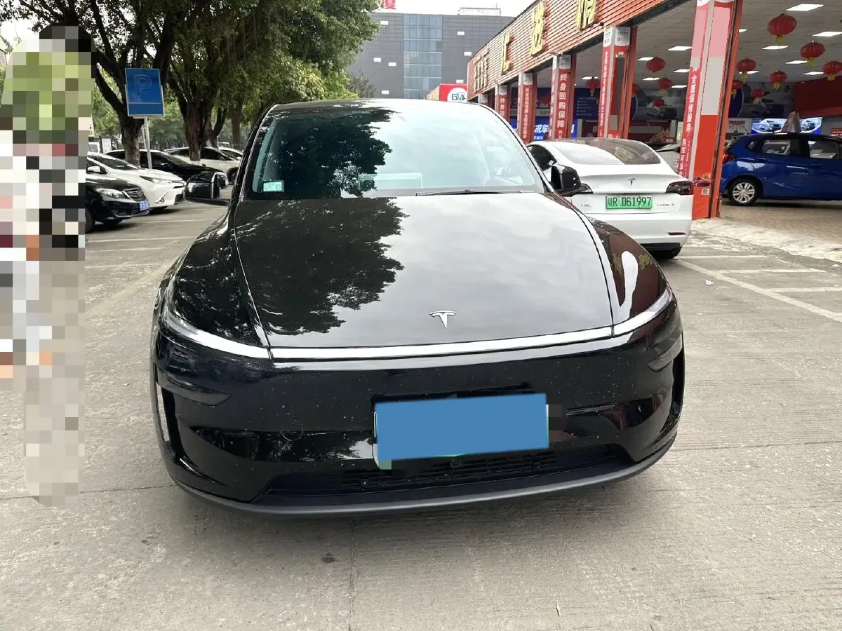 2025 Tesla Model Y BEV 62.5KWH,autocango,china used car exporter,china ev exporter,chinese used car exporter,chinese used ev exporter