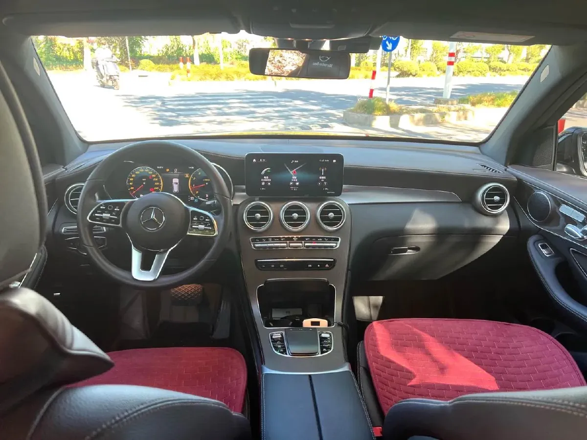 2020 Mercedes-Benz GLC Class 2.0T 197HP L4 9AT,autocango,china used car exporter,china ev exporter,chinese used car exporter,chinese used ev exporter