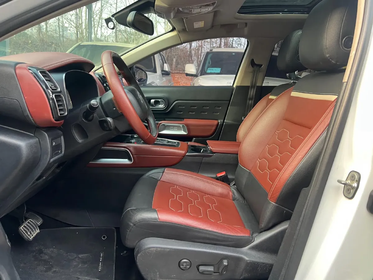 2017 Citroen C5 Aircross 1.6T 167HP L4 6AT,autocango,china used car exporter,china ev exporter,chinese used car exporter,chinese used ev exporter