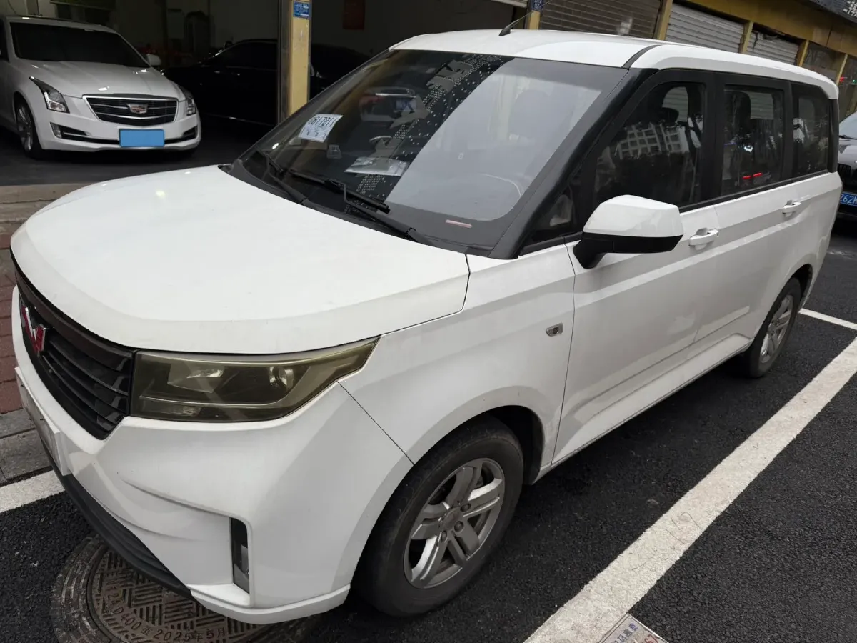 2019 WuLing HongGuang Plus 1.5T 147HP L4 6MT,autocango,china used car exporter,china ev exporter,chinese used car exporter,chinese used ev exporter