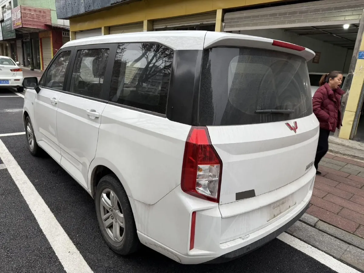 2019 WuLing HongGuang Plus 1.5T 147HP L4 6MT,autocango,china used car exporter,china ev exporter,chinese used car exporter,chinese used ev exporter