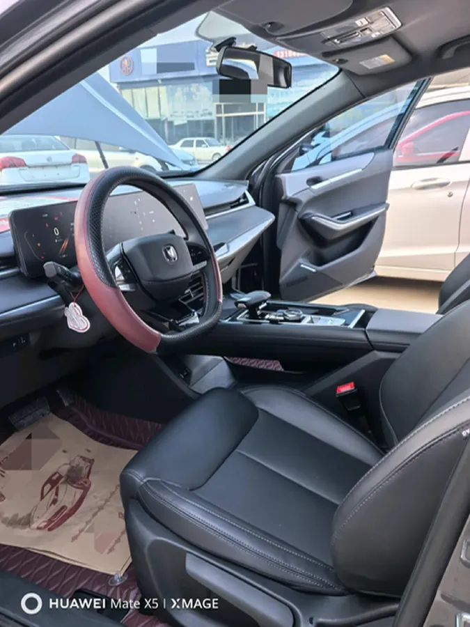 2023 ChangAn Raeton Plus 1.5T 188HP L4 7DCT,autocango,china used car exporter,china ev exporter,chinese used car exporter,chinese used ev exporter