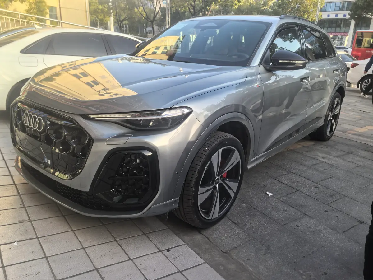 2026 Audi Q5L 2.0T 272HP L4 7DCT